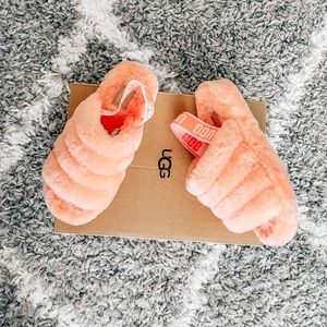 Peach Ugg Fluff Yeah Slides